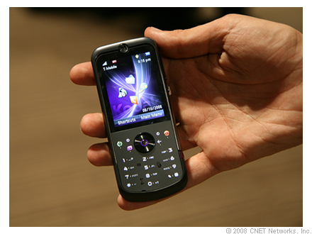 Motorola ZN5 hands on   CTIA 2013   CNET Reviews