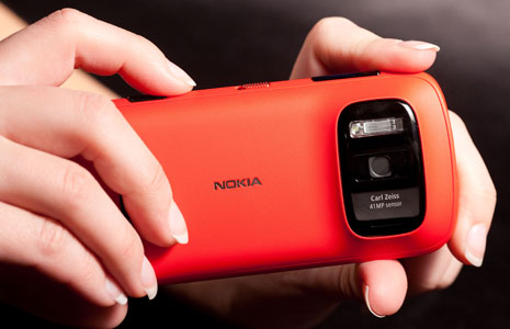 Nokia 808 PureView     revolutionary camera technology  great