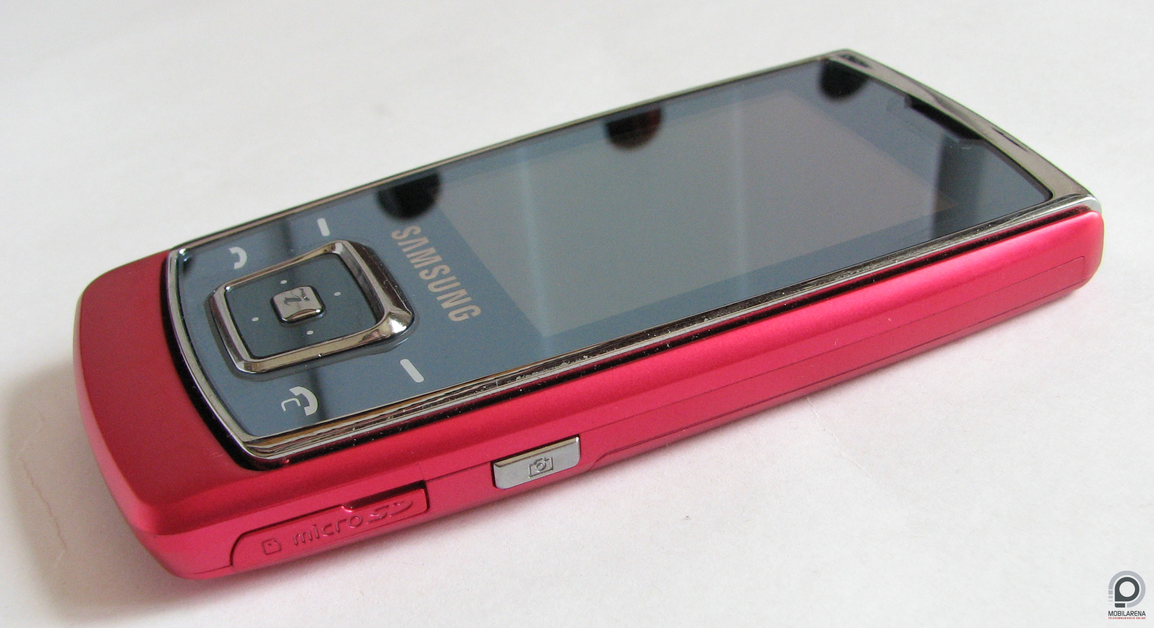 Samsung E840   done with a lipstick   Mobilarena MobileArsenal