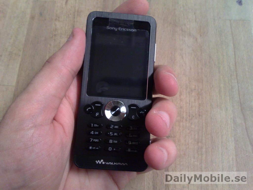 Sony Ericsson W302   Tk  6 000