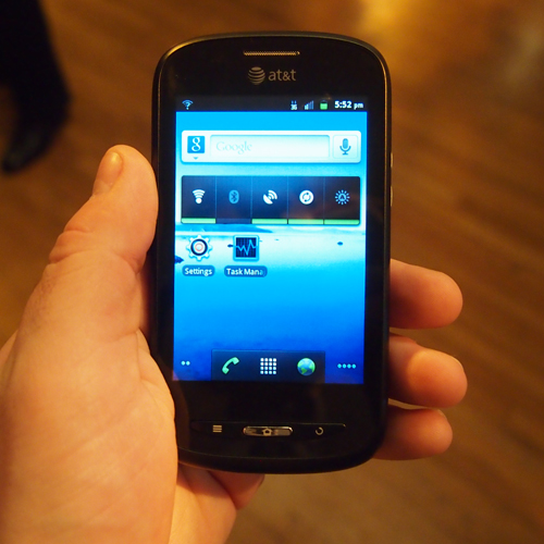 Hands On With the ZTE Avail and ZTE Score   Hands On With the ZTE